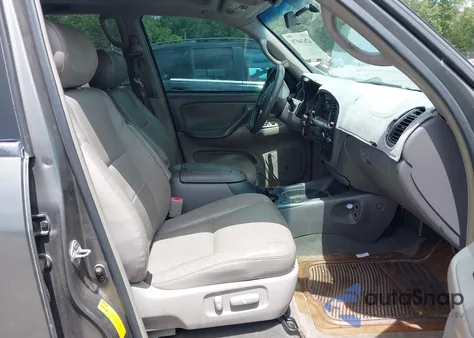 2005 Toyota Sequoia Sr5 V8 from USA, damaged, VIN 5TDZT34A55S254679